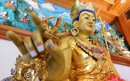 Đức Liên Hoa Sinh (Padmasambhava) – Người Mang Phật Giáo Đến Tây Tạng